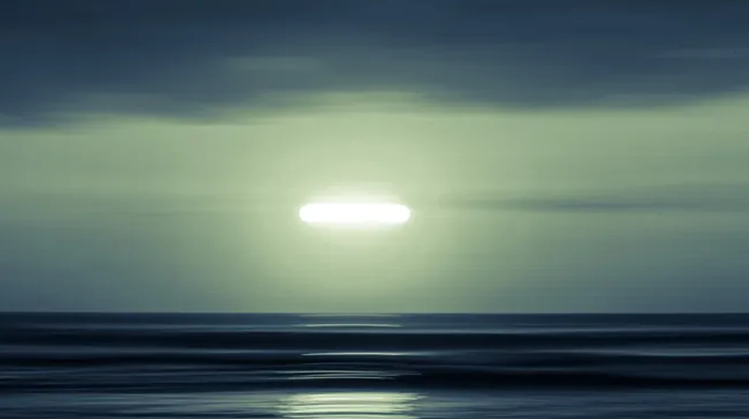 Canadian Pilots Report UFO Over Saint Lawrence