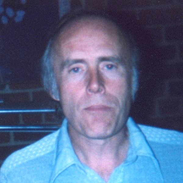 Dr. Bruce Maccabee